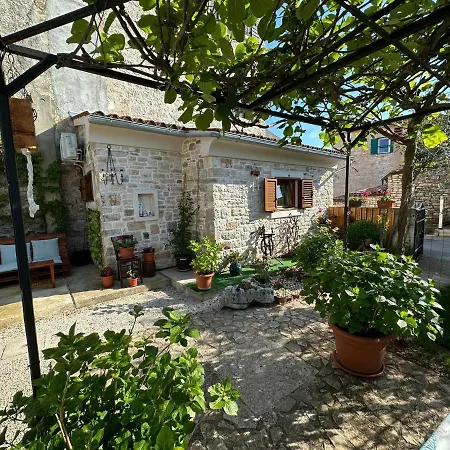 ゲストハウス Casa Borgo